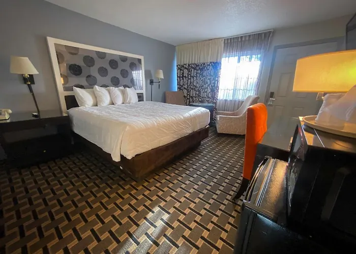  Budget Inn At The Heavenly Gondola