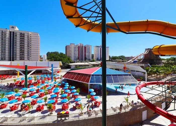 VILLAS diRoma Caldas Novas, com piscina 24h com um dia no Acqua park, Splash ou Lagoa Thermas Park