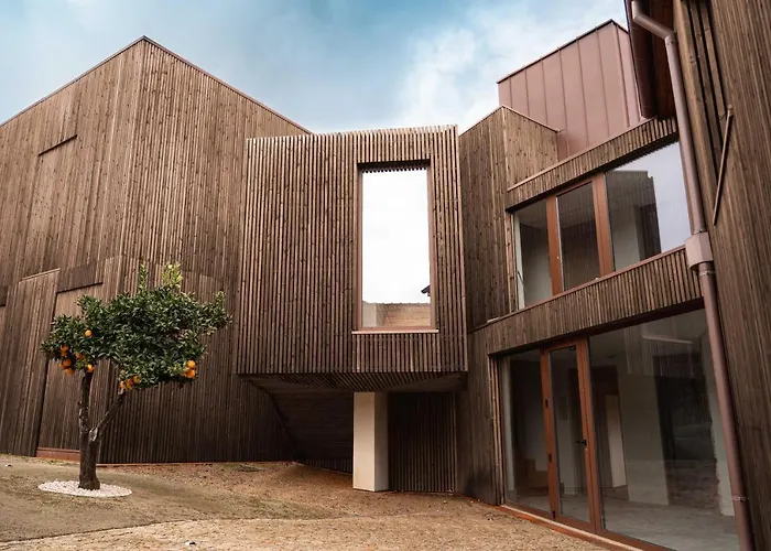 Hotel perto da faculdade: Villã - Casas de Campo