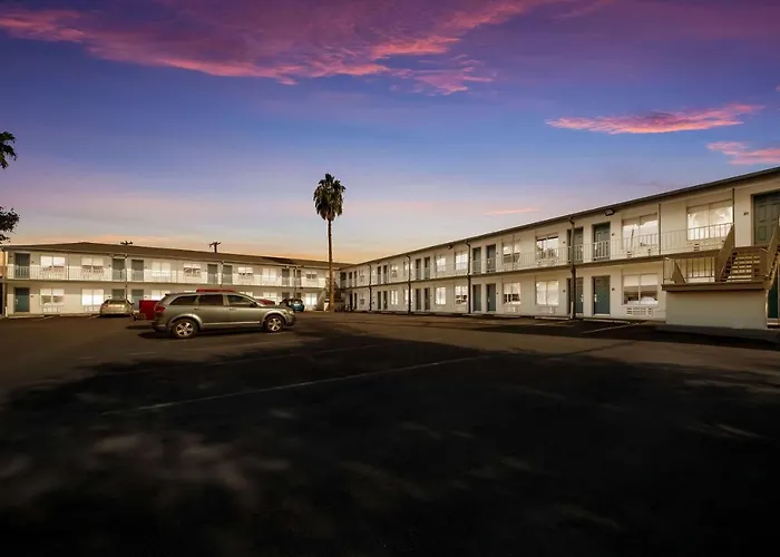 Surestay Hotel By Best Western San Antonio Riverwalk