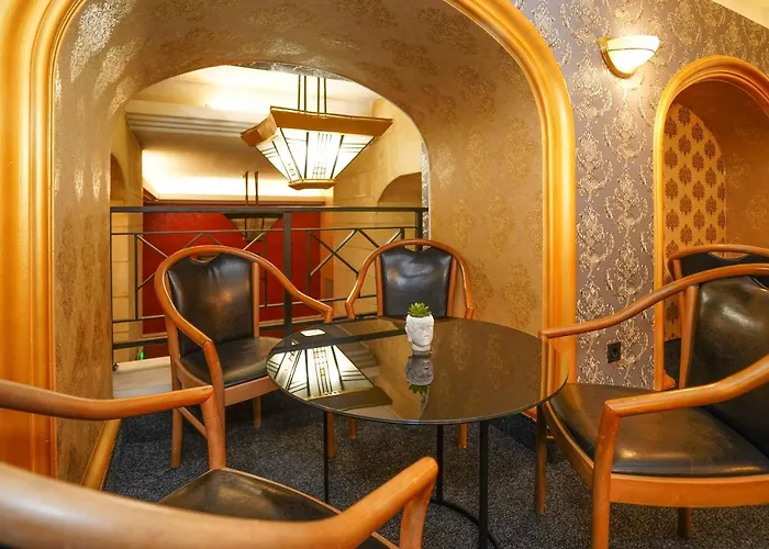 Central Club