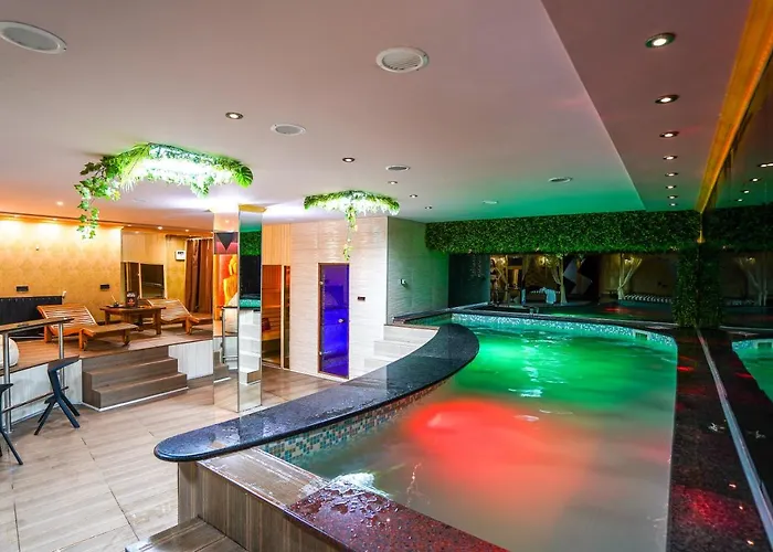 Central Club