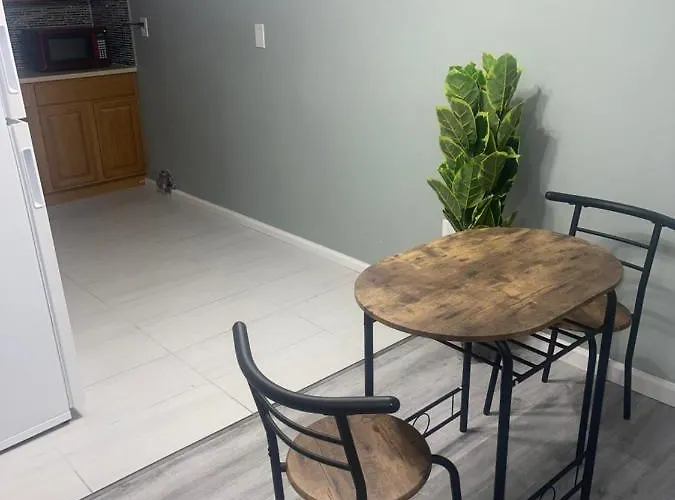 Cabine: Nice Holiday Home At Queens, New York