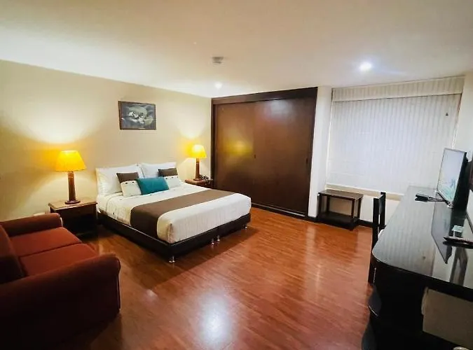 Hotel with Tennis: Hotel La Sabana