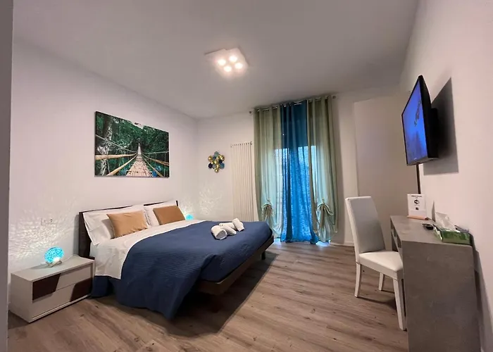  Verona Rooms 109