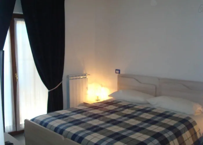 Flat House