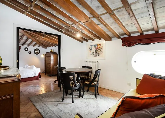 Appartamento : Frattina Apartments