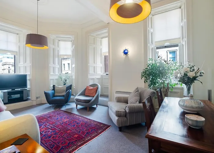 All Vacation Rentals West George Street