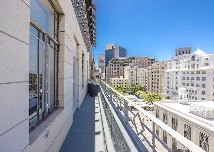 5 star hotel: Cape Legacy Hotel