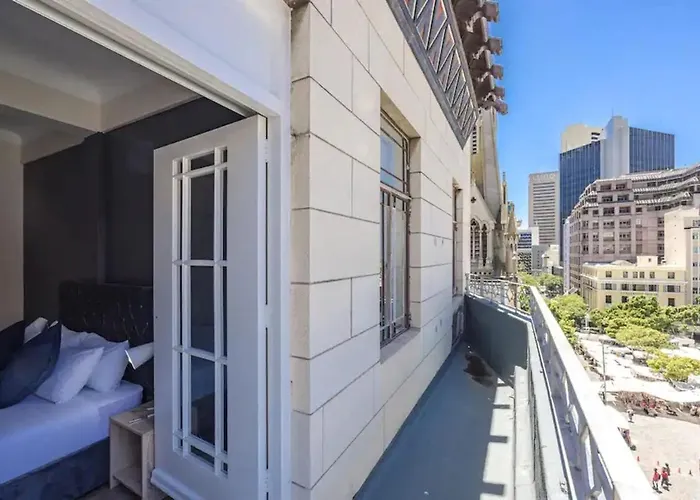 5 star hotel: Cape Legacy Hotel