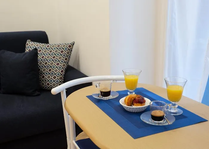  Eleonora Suites