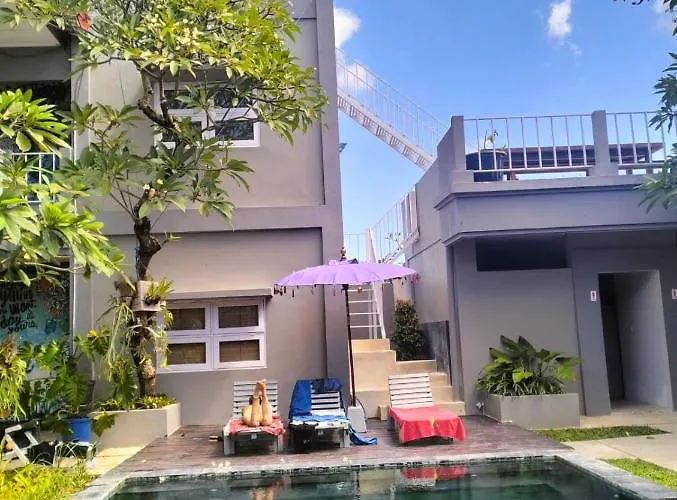 Strandhotel: The Island Bali