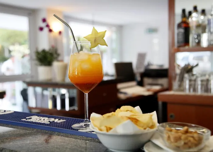 Hotel sulla spiaggia: Hotel Alfa - SPIAGGIA INCLUSA con pacchetti personalizzati