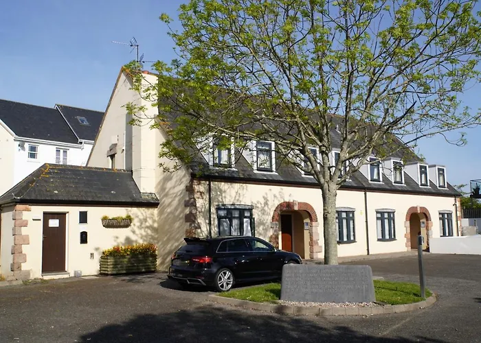 Apartment: The Uplands Apartments