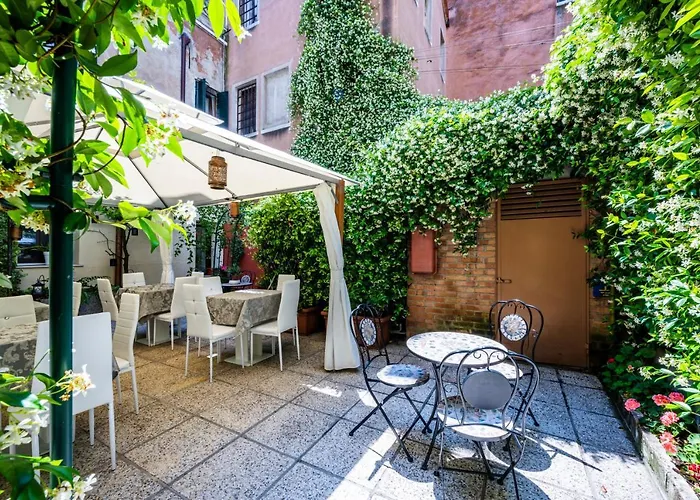 Hotel Apostoli Garden