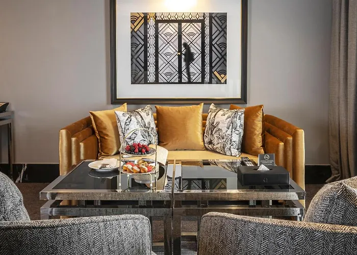 Luxury hotel only: Le Casablanca Hotel