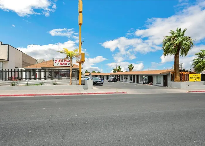 Lodge: Desert Moon Motel
