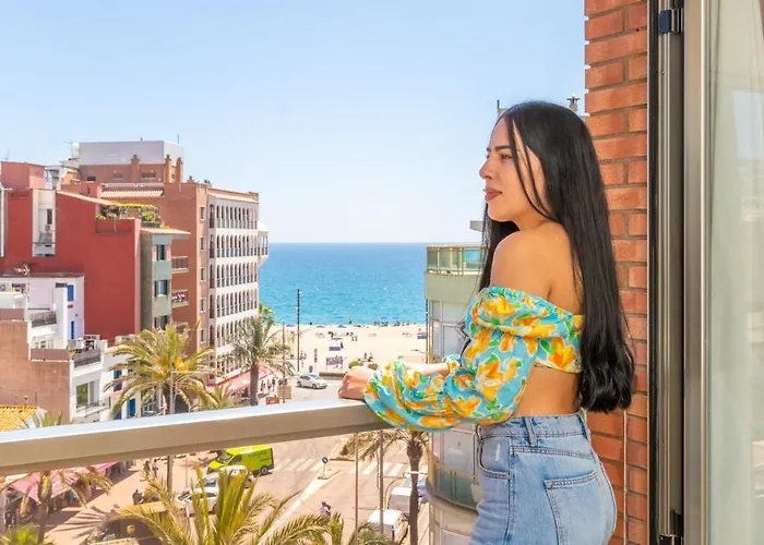 Hotel cerca del colegio: Marina Beach Apartaments - Sea Views In The Heart Of Lloret