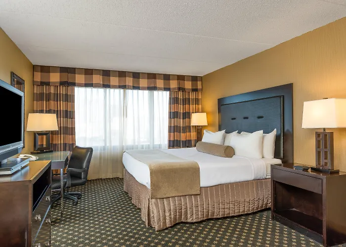 Boutique hotel only: Crowne Plaza Indianapolis-Airport By Ihg