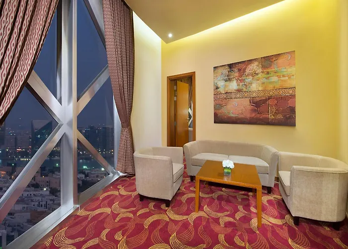 Hotel near College: City Seasons Towers Hotel Bur Dubai