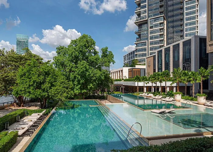Luxe hotel: Four Seasons Hotel Bangkok At Chao Phraya River