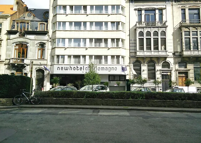 Hotel near College: New Hotel Charlemagne