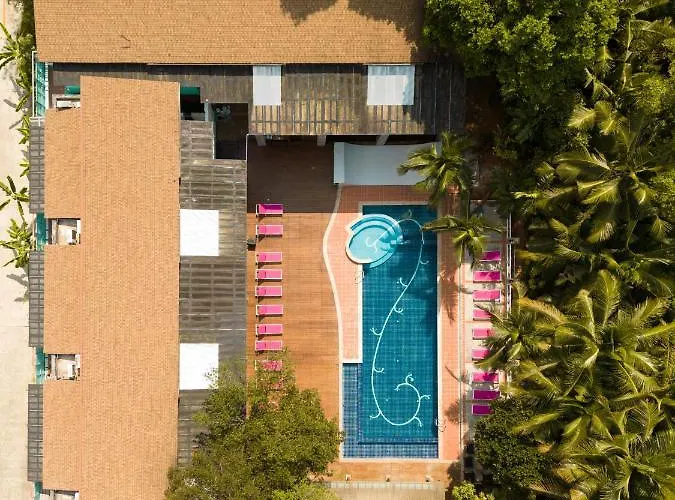 Nomads Ao Nang Party Hostel 18-35 Years Old Only