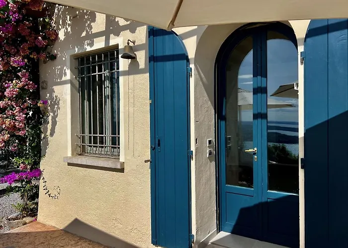 Casa vacanze: Neu- Villa Ventinove Zauberhaft Renovierte Landhausvilla Mit Traumhaftem 180-Seeblick Und Park