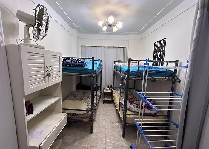 Hostel: Victoria Hostel For Men Only