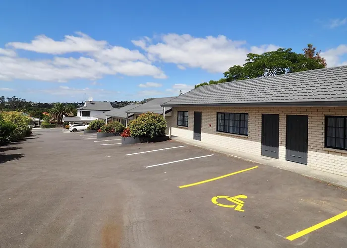 Motel: Bk'S Pohutukawa Lodge