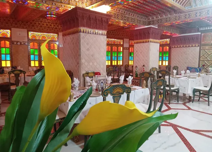 Hotel pres du College: PALAIS LARAICHI Riad la porte bleue suites