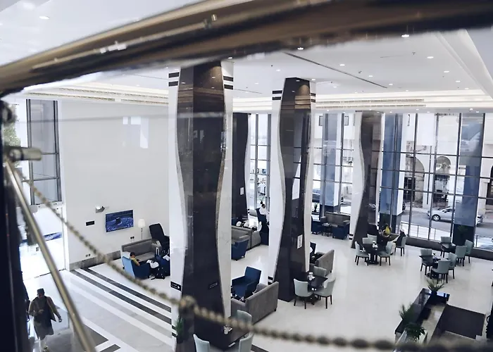 Hotel near College: Zaha Taiba Hotel