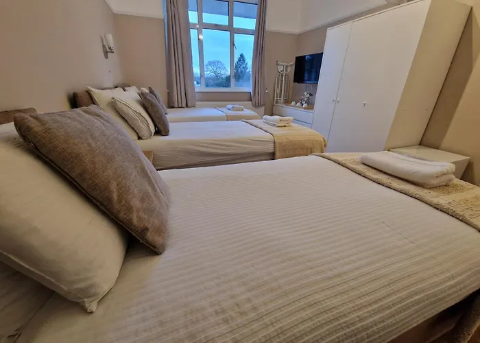 Guest house: Kathleen House