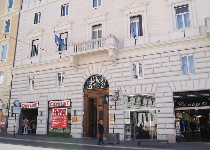  Glam Luxury Rome