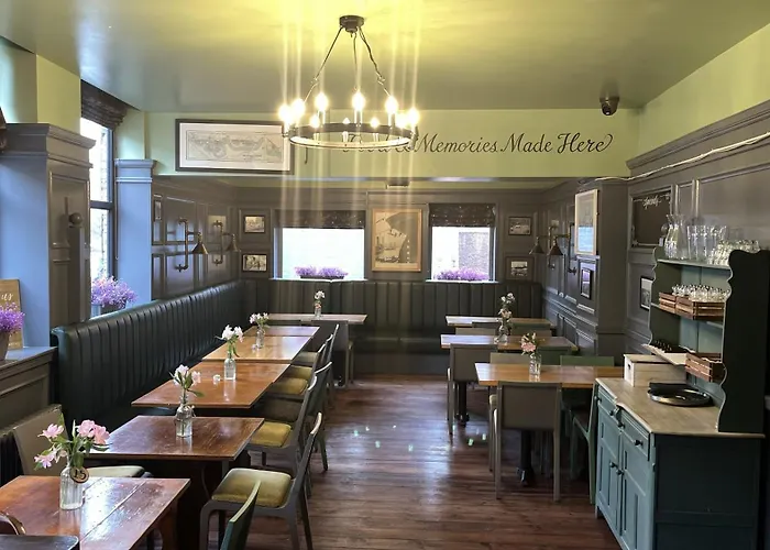 B&B only: Dockers Inn