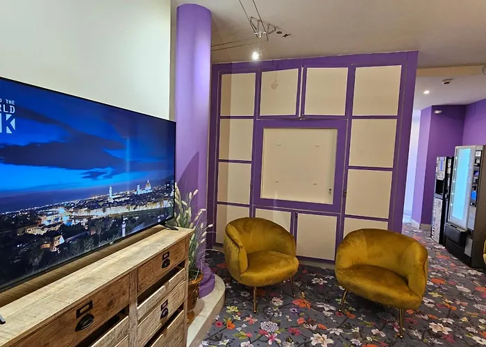 Lodge: Select Executive Residence