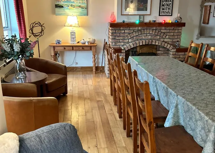 Pet Friendly hotel: The Waterside B&B