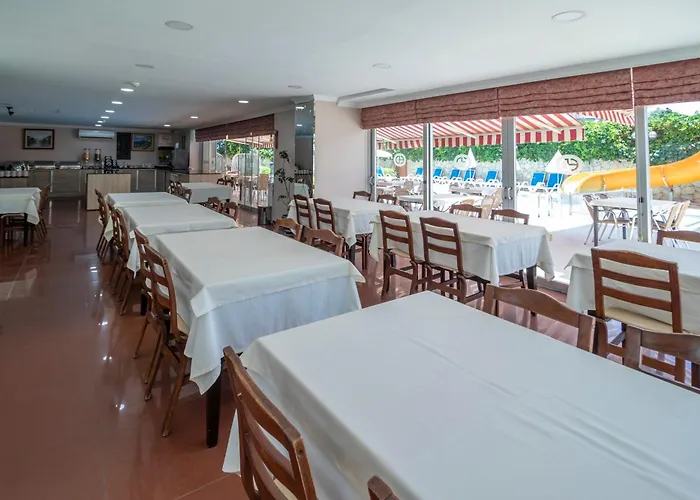 Lara Dinc Hotel