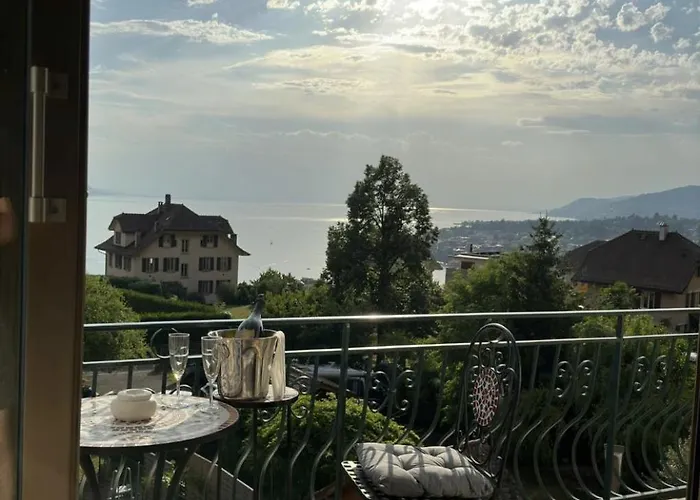  Montreux