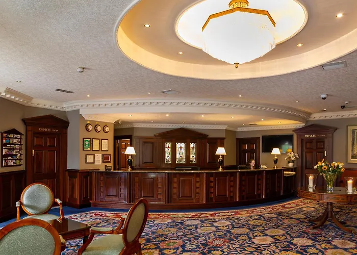 Seven Oaks Hotel