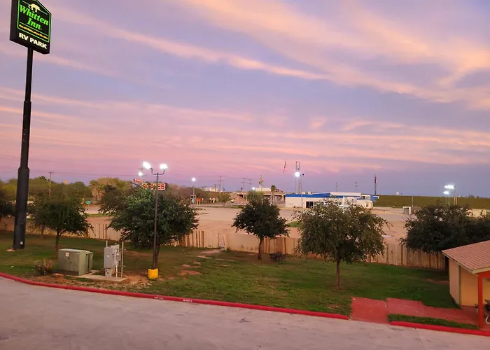 4 star hotel: Cotulla Whitten Inn