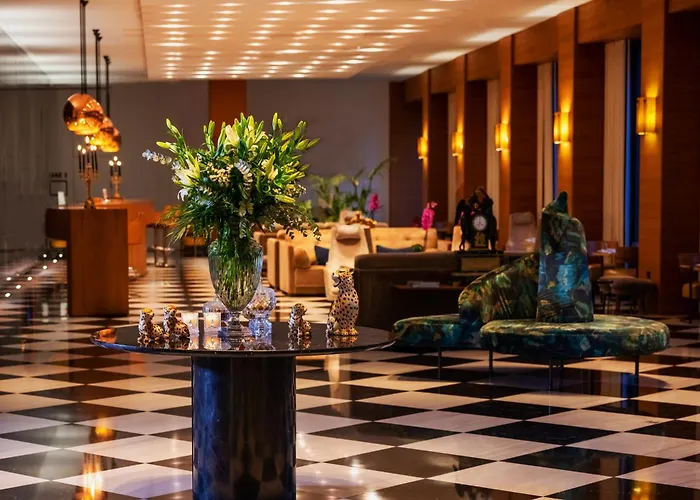 Hôtel avec piscine: Aquila Atlantis Hotel