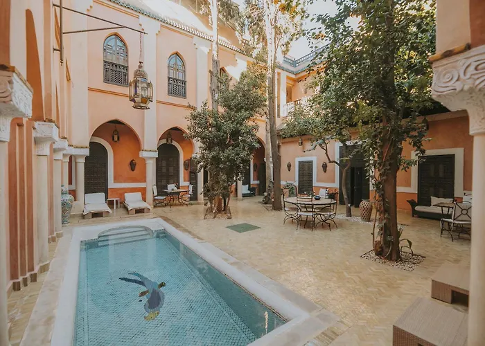 Hôtel de ski: Riad Le Perroquet Bleu Suites&Spa