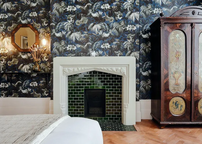 In Luxury hotels Black Lion Pub & Boutique Guesthouse