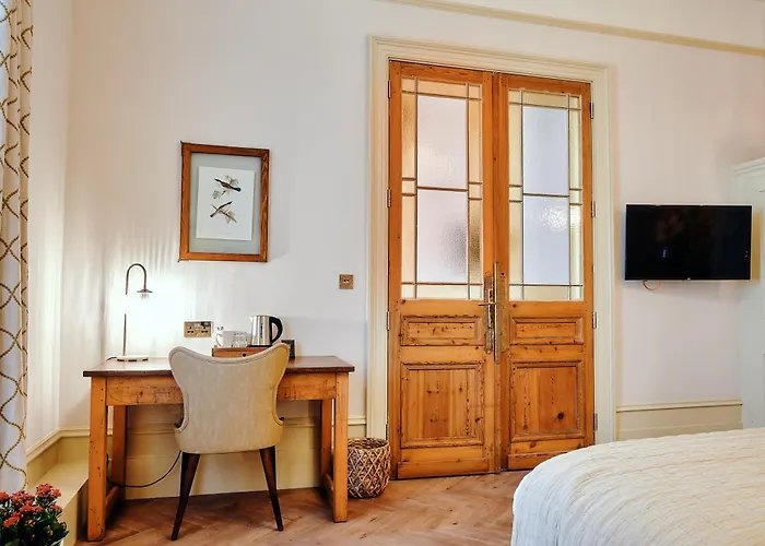 Luxury hotel only: The Black Lion Pub & Boutique Guesthouse