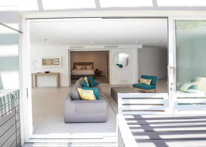 71 Hastings Street - Beachfront