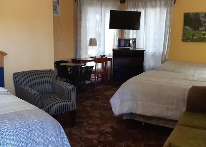 Beach hotel: Pine Grove Motel
