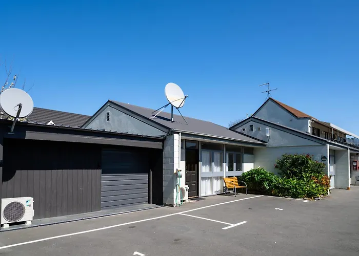 Best Selfcatering Merivale Court & Apartments