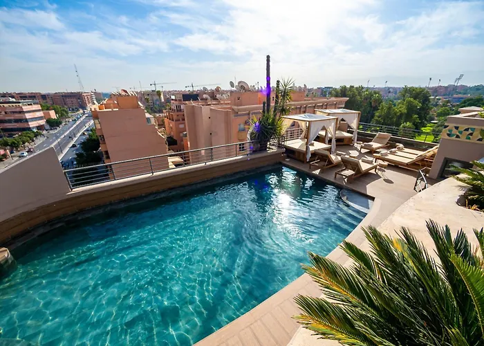 Resort: Fashion Boutique Hotel