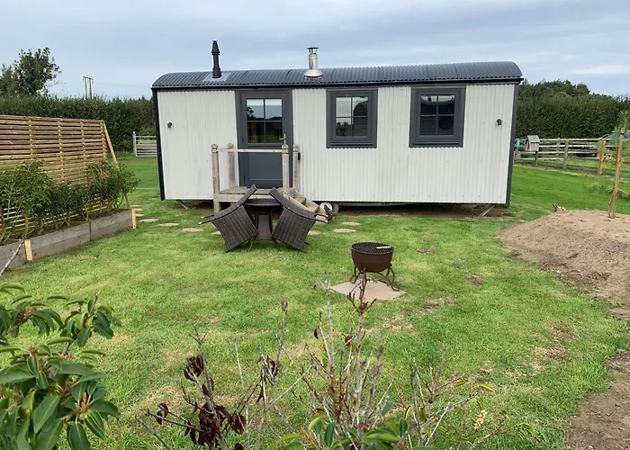 Villa: Springwood Shepherd Huts Glamping York